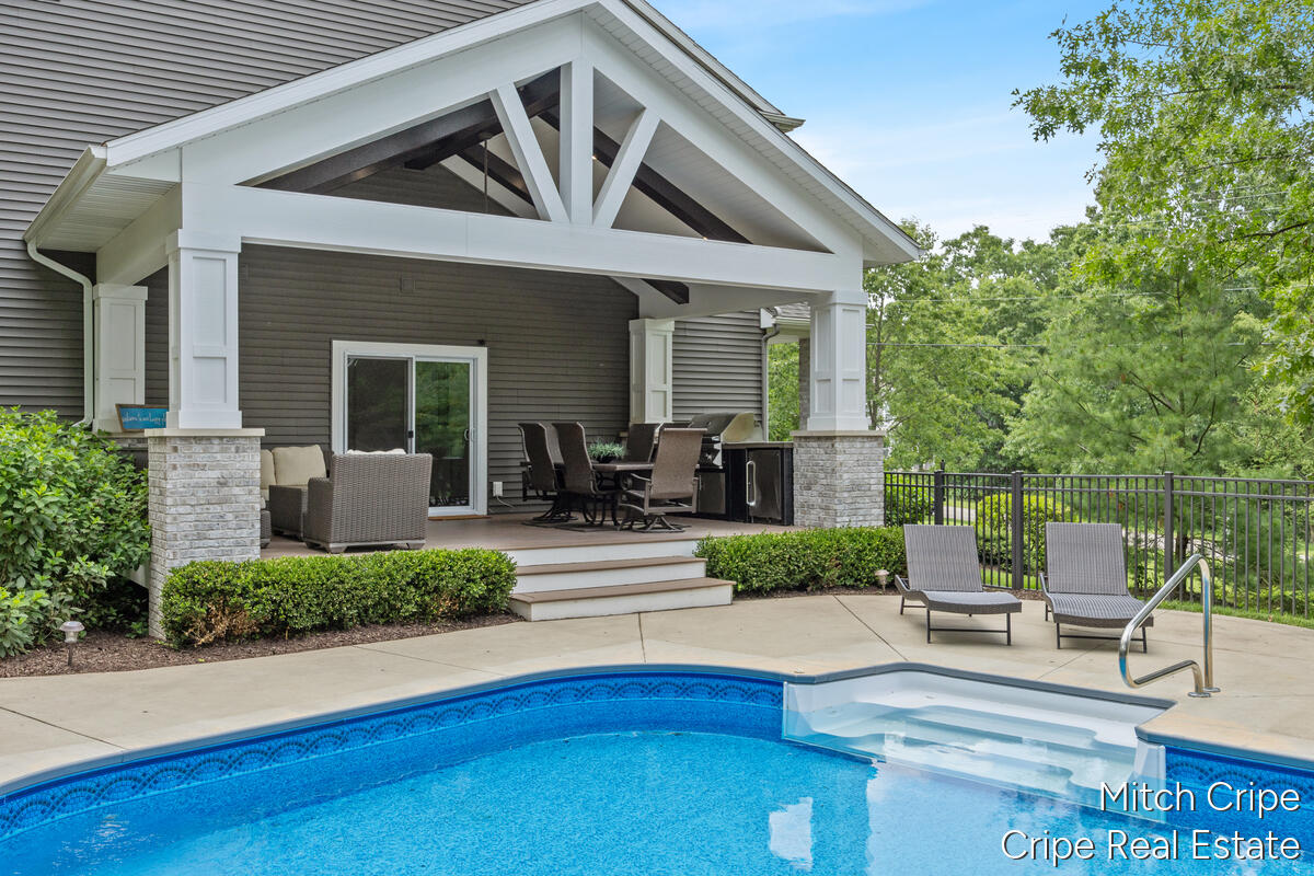 5050 Tiamo Lane NE Rockford MI 49341