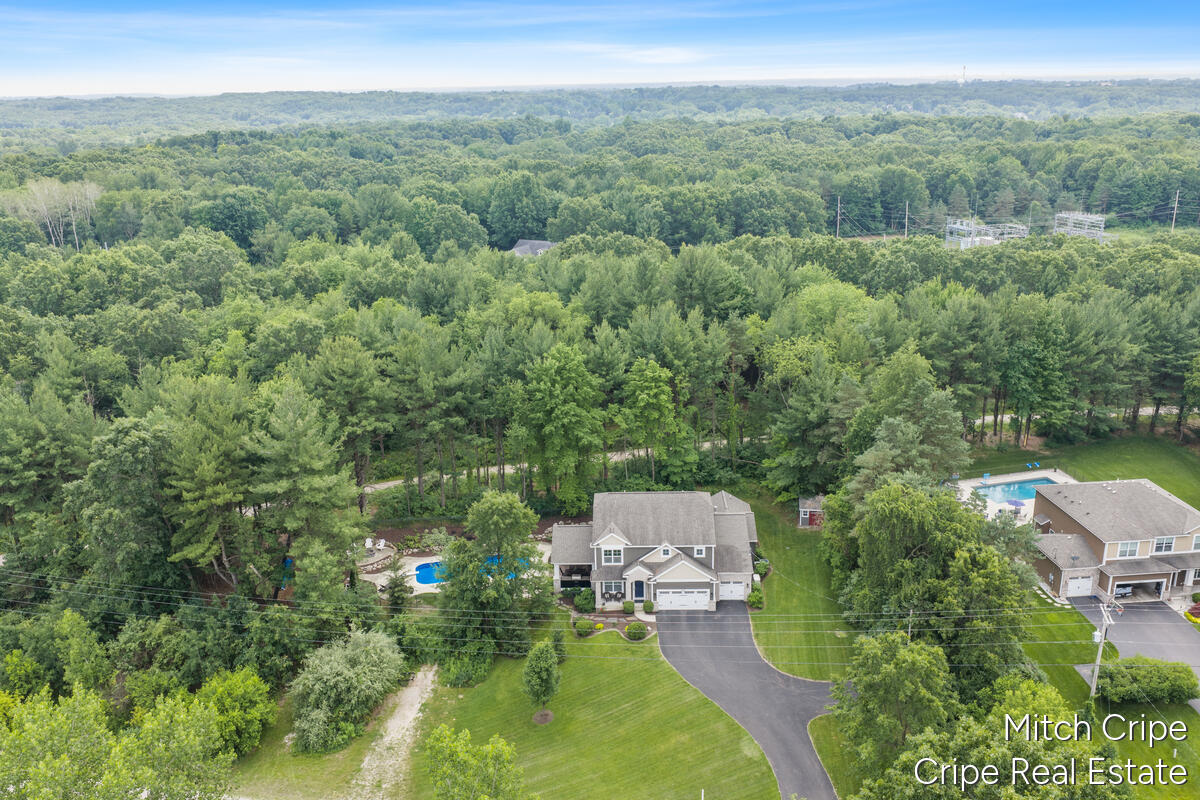 5050 Tiamo Lane NE Rockford MI 49341