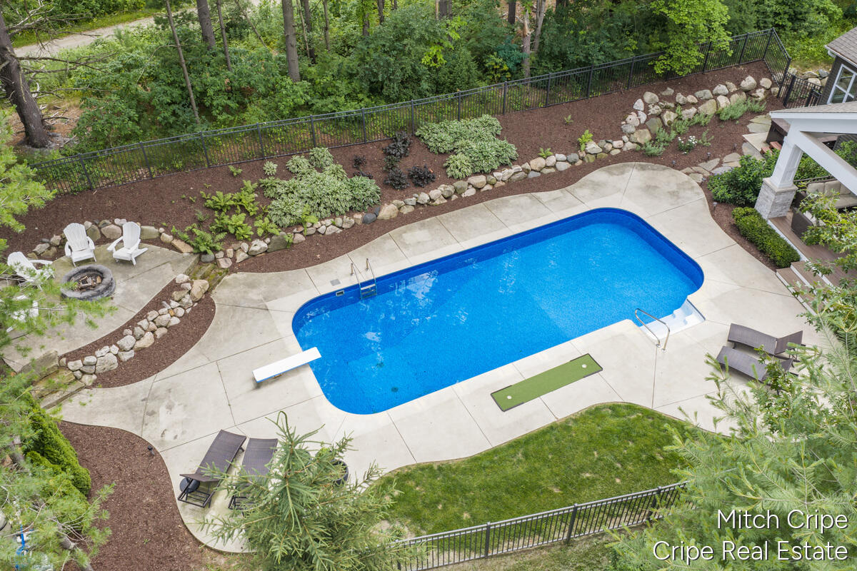 5050 Tiamo Lane NE Rockford MI 49341