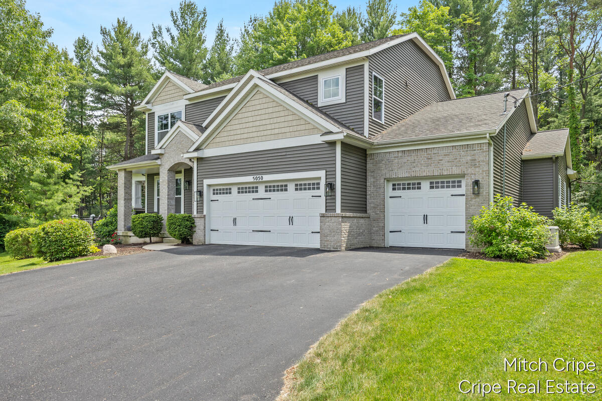 5050 Tiamo Lane NE Rockford MI 49341