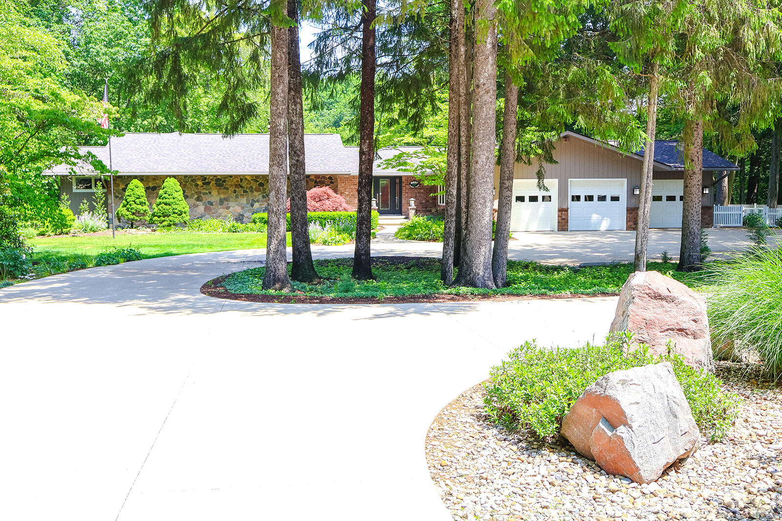 6697 Warren Woods Road Three Oaks MI 49128