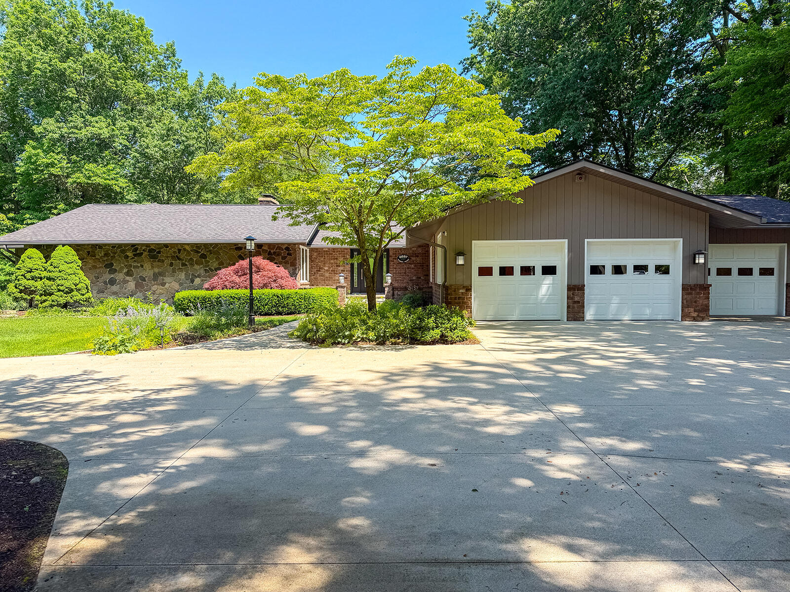 6697 Warren Woods Road Three Oaks MI 49128