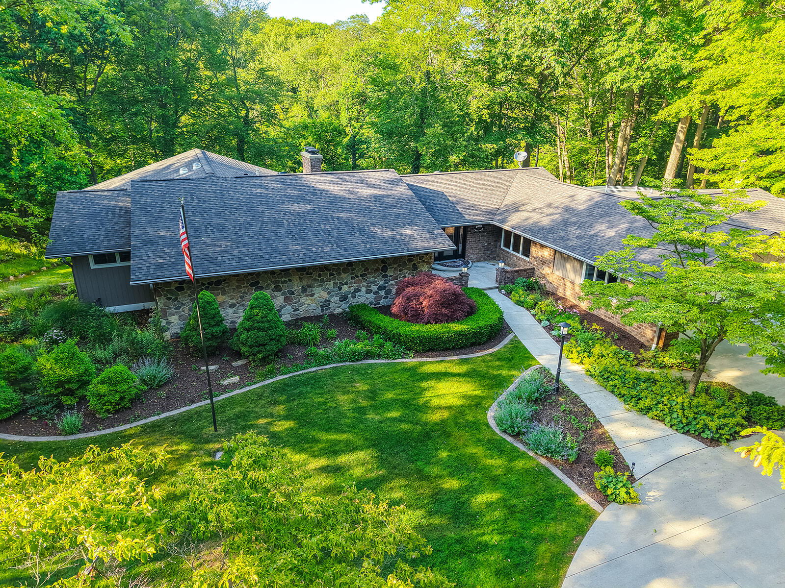 6697 Warren Woods Road Three Oaks MI 49128
