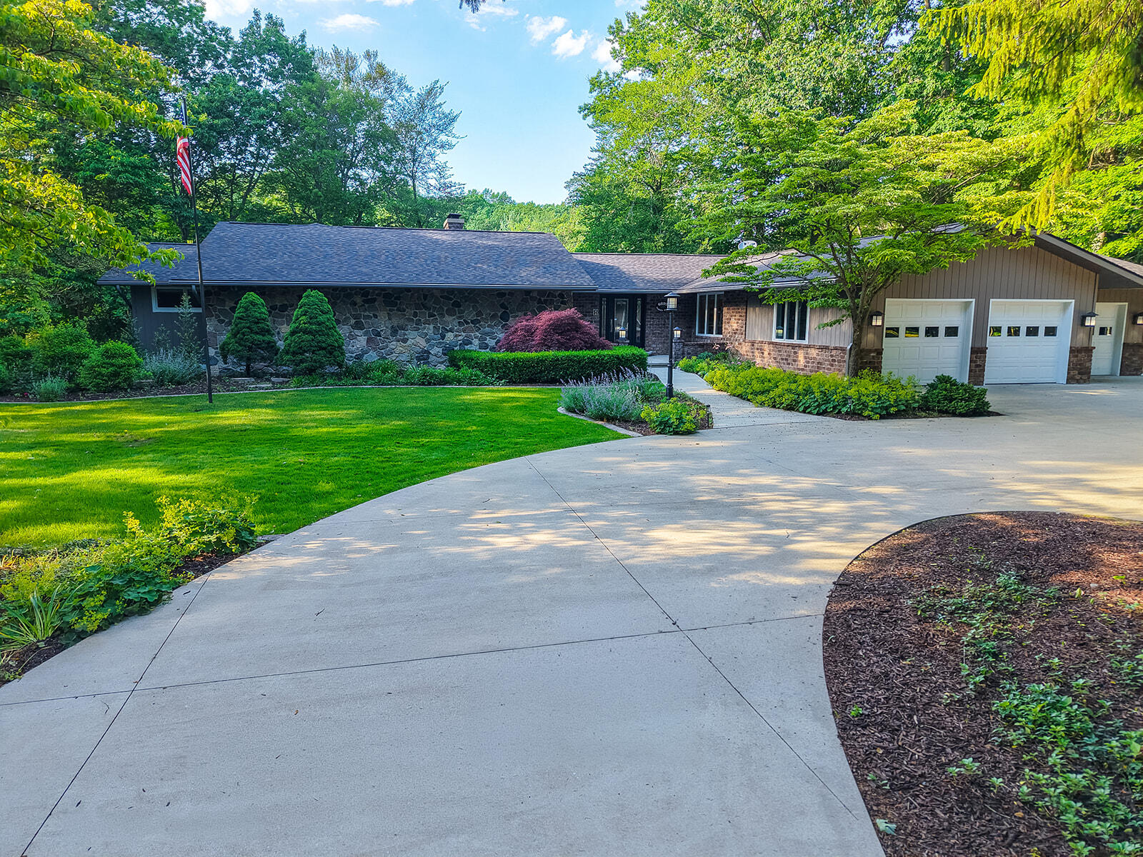 6697 Warren Woods Road Three Oaks MI 49128