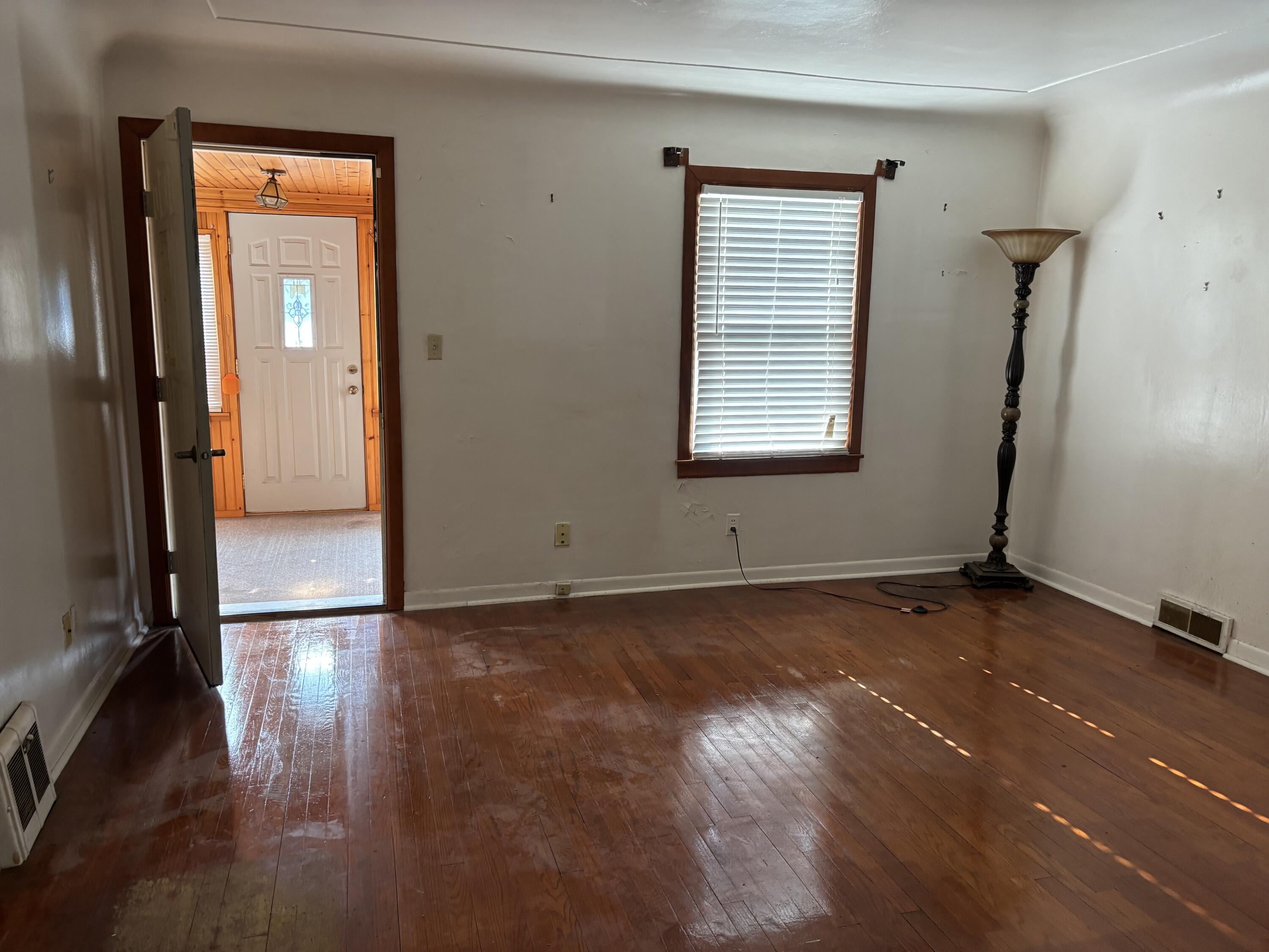 2932 Lemuel Street Muskegon MI 49444