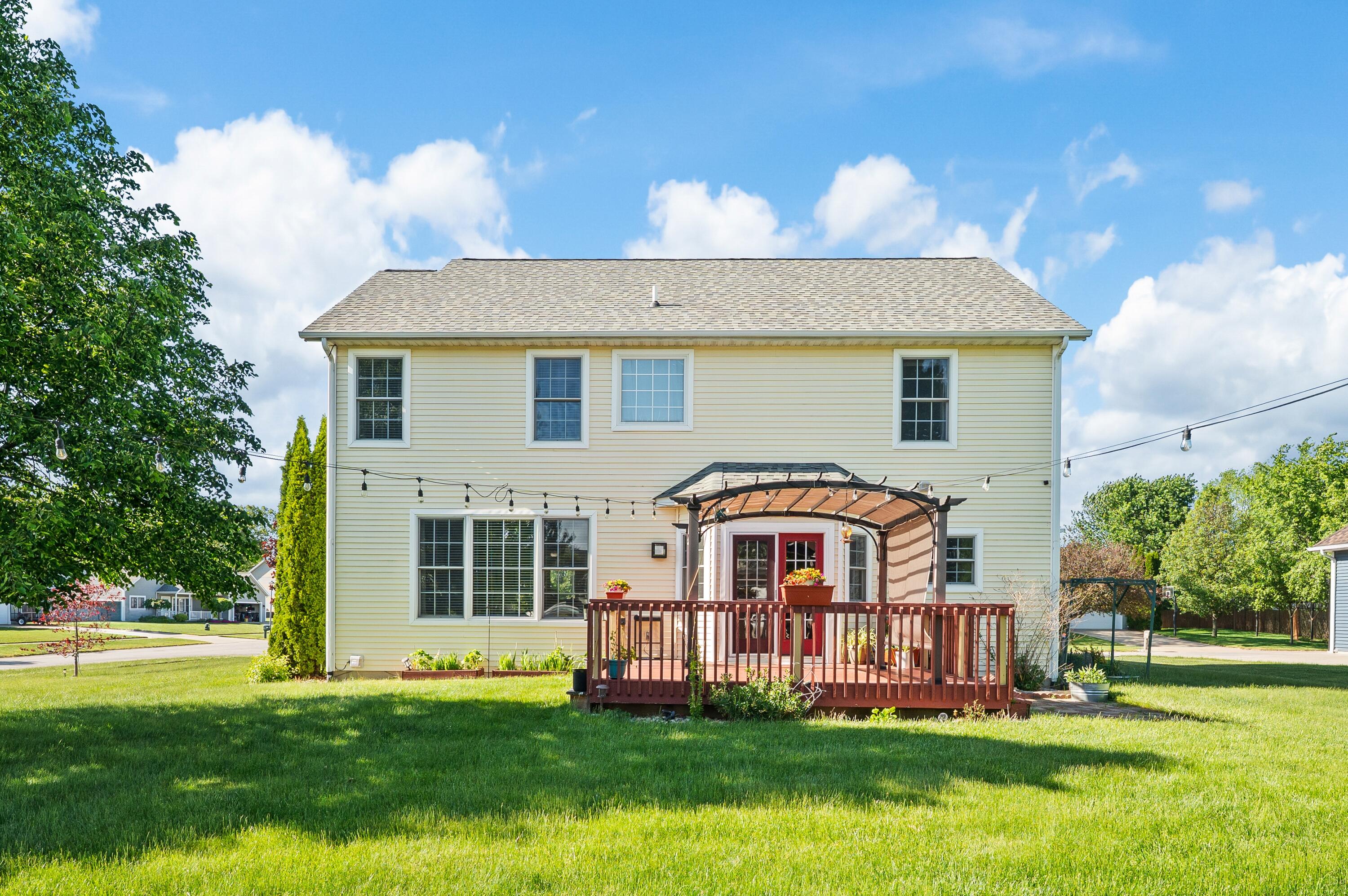 2106 Halsted Drive Stevensville MI 49127