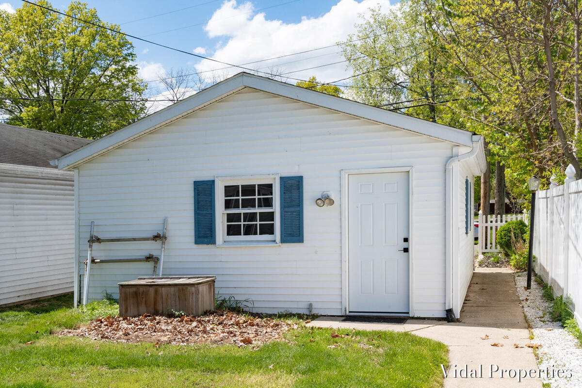 8929 Waruf Avenue Portage MI 49002