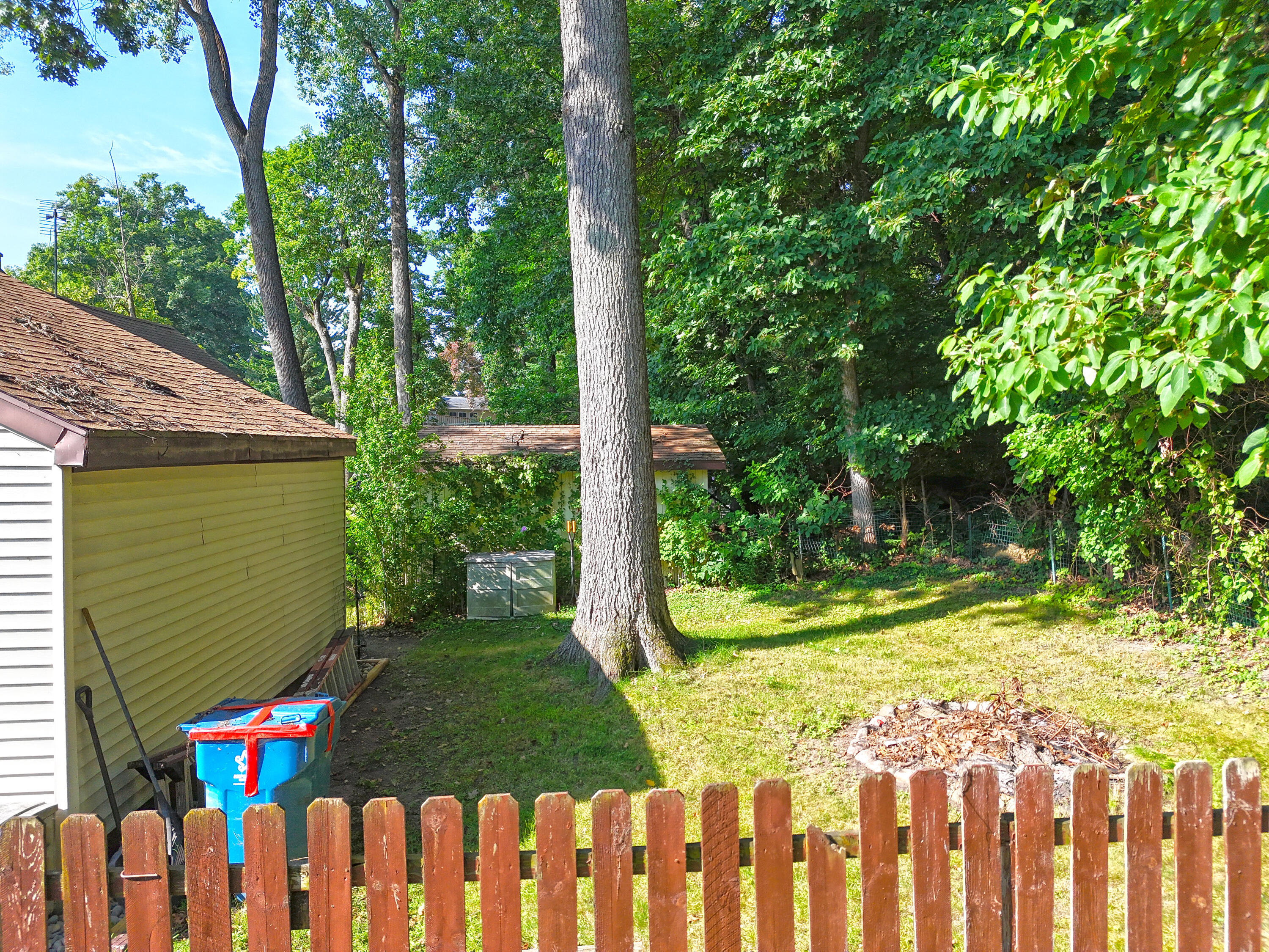63432 N Lakeshore Drive Dowagiac MI 49047