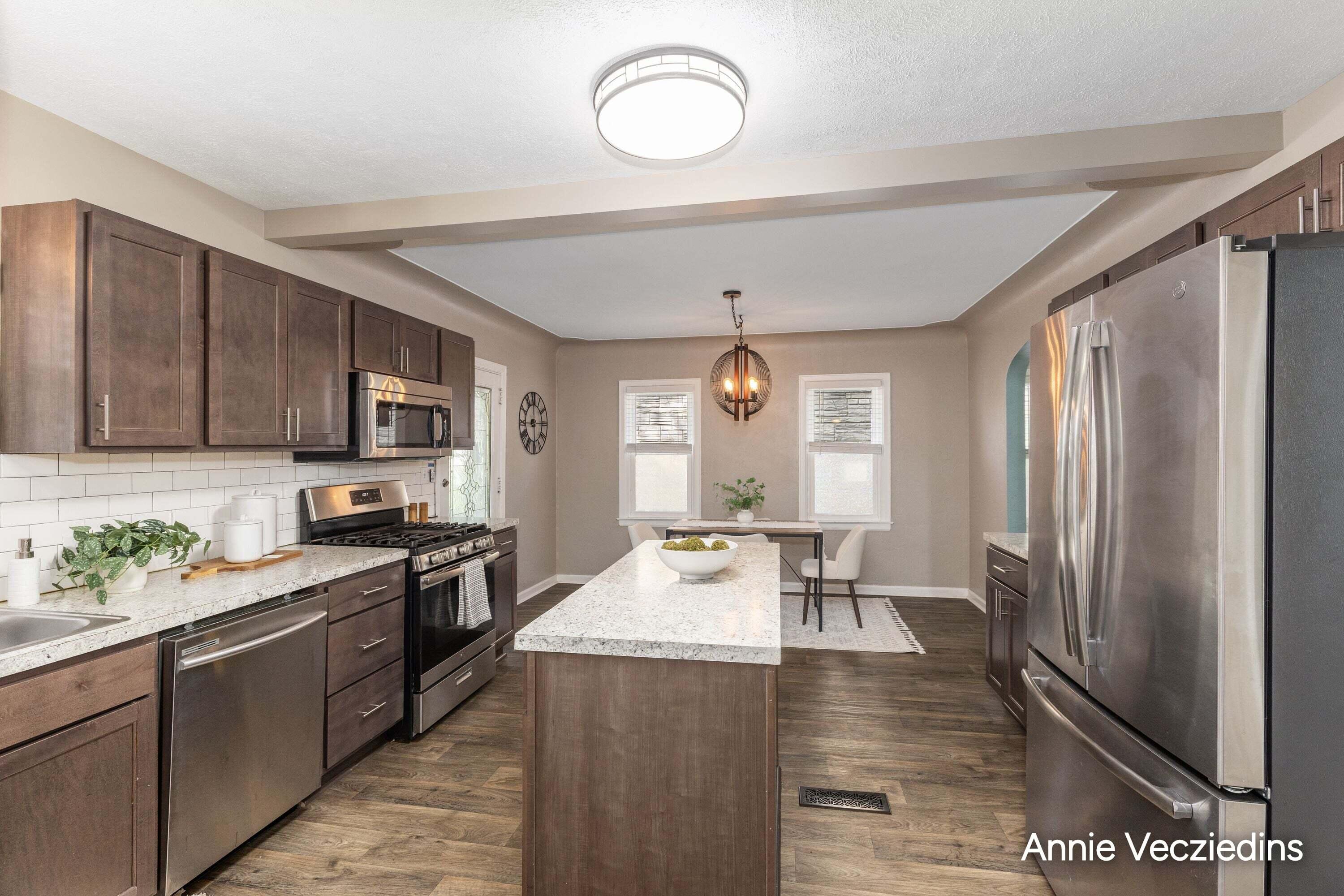 846 Lake Michigan Drive NW Grand Rapids MI 49504