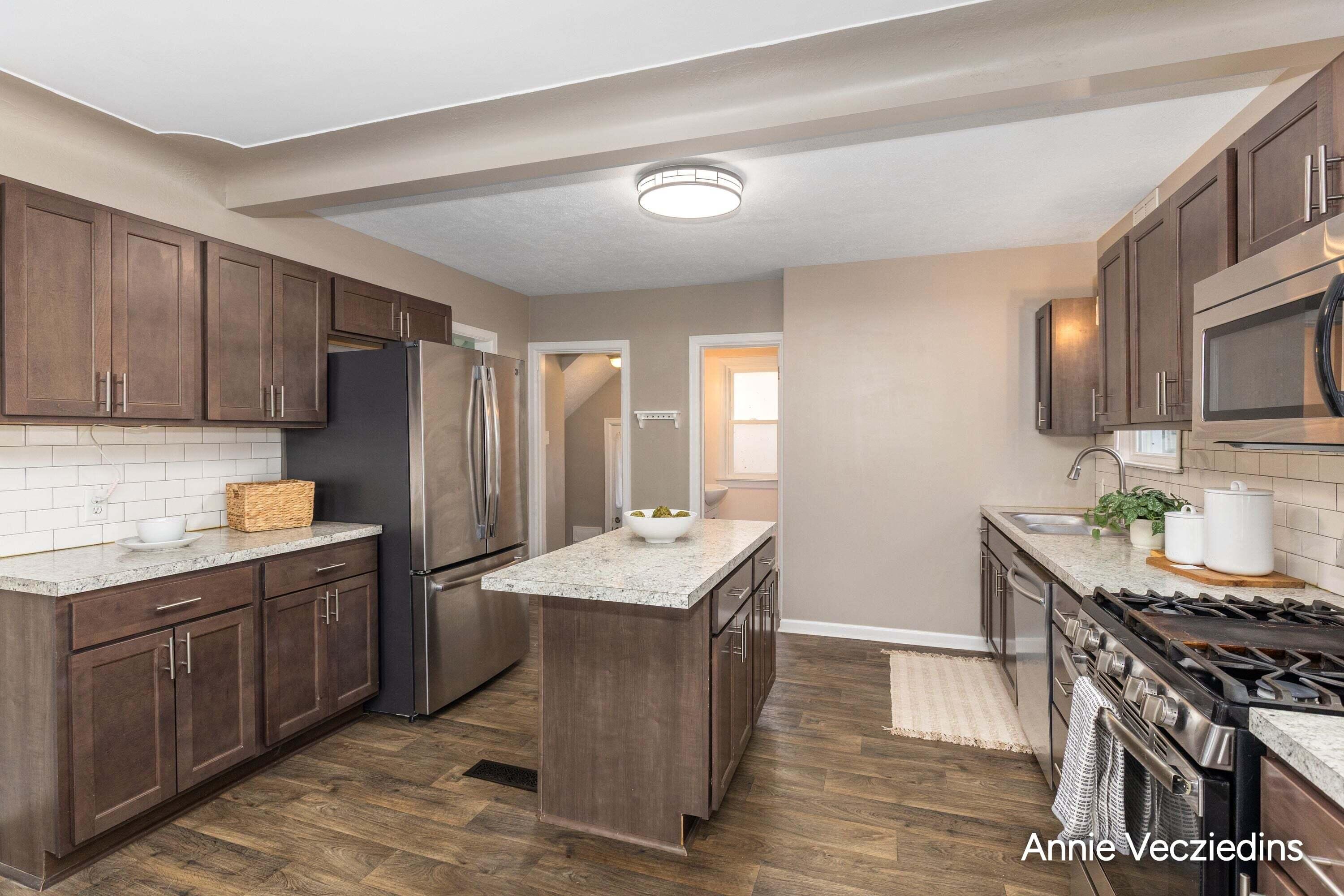 846 Lake Michigan Drive NW Grand Rapids MI 49504