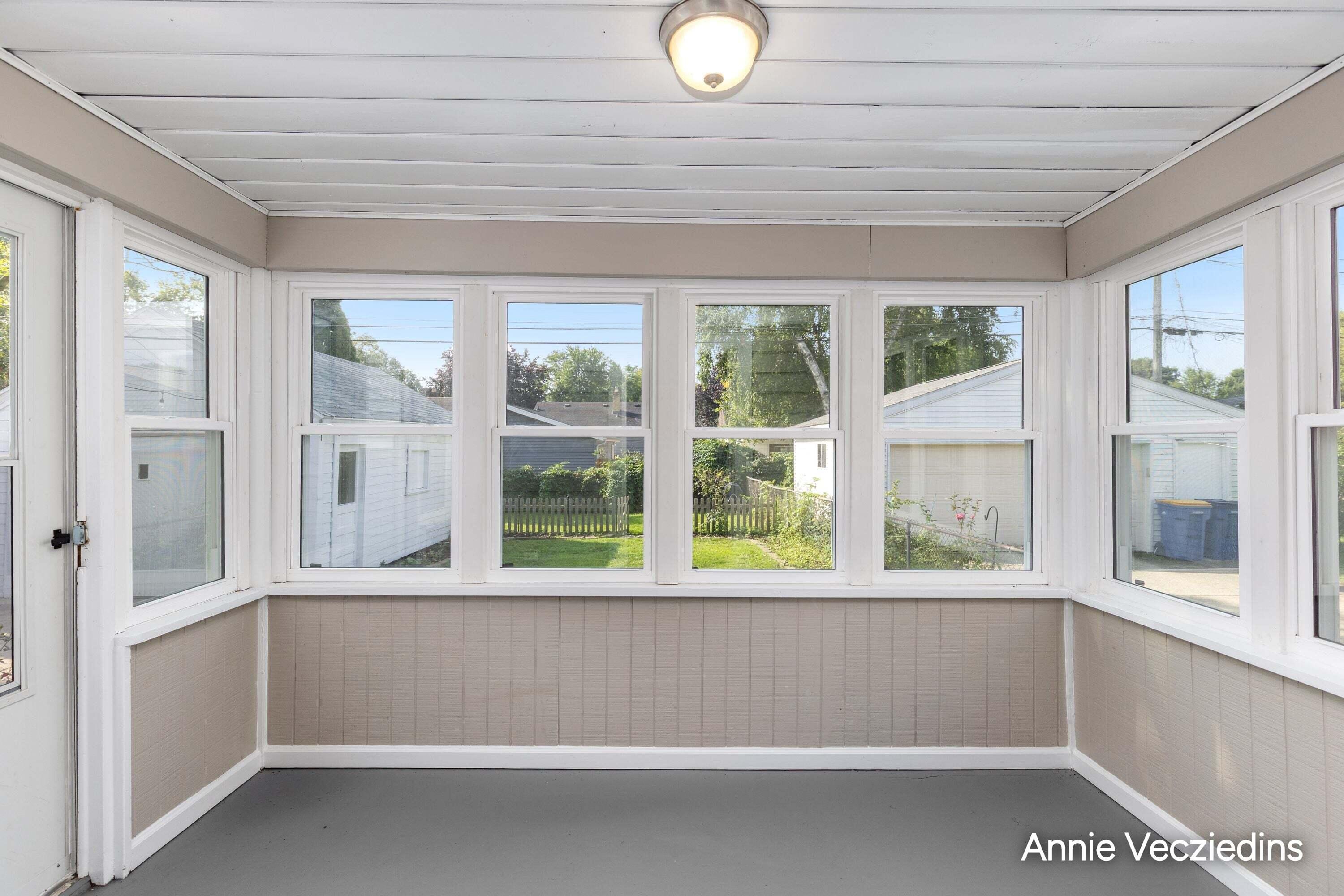 846 Lake Michigan Drive NW Grand Rapids MI 49504