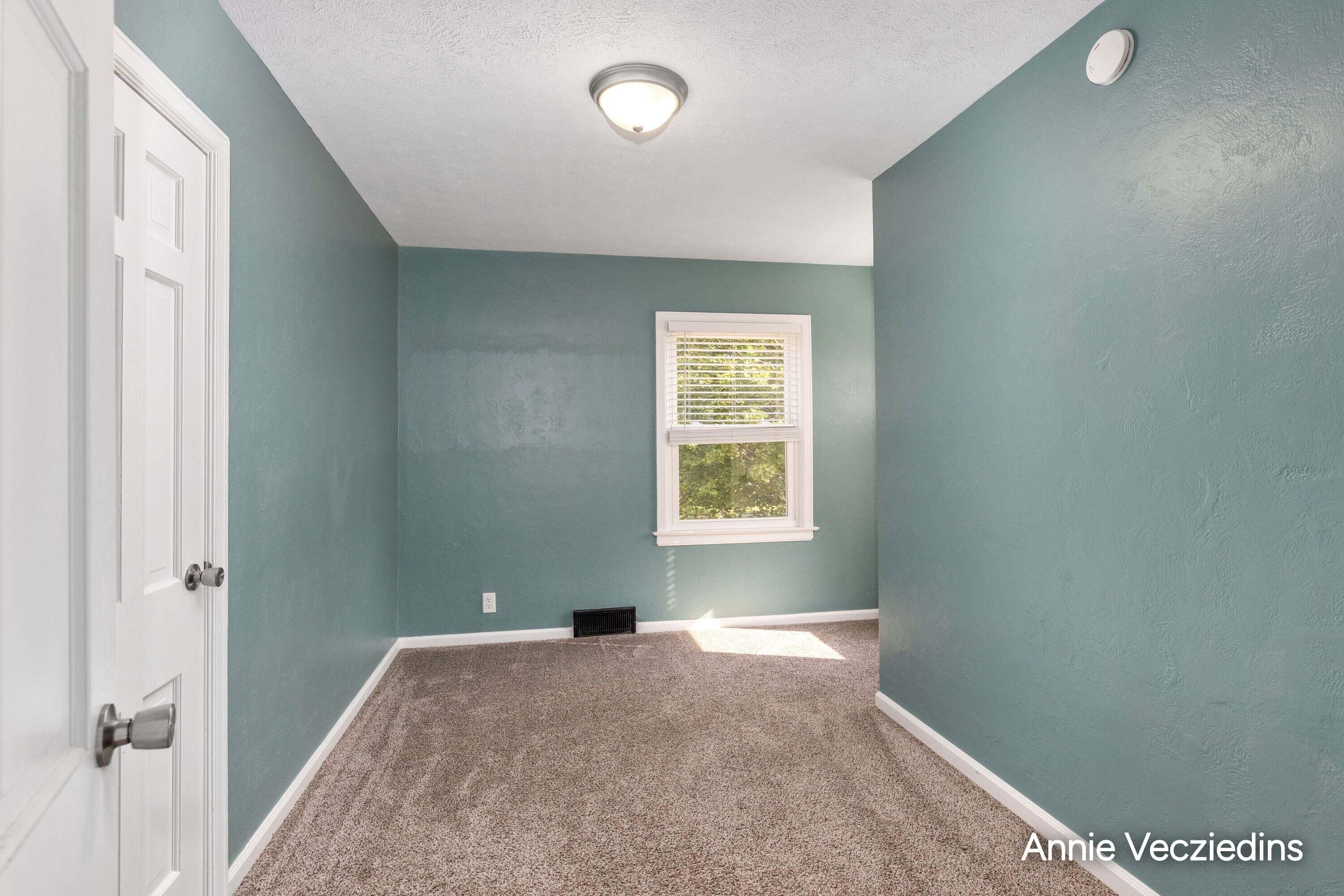 846 Lake Michigan Drive NW Grand Rapids MI 49504