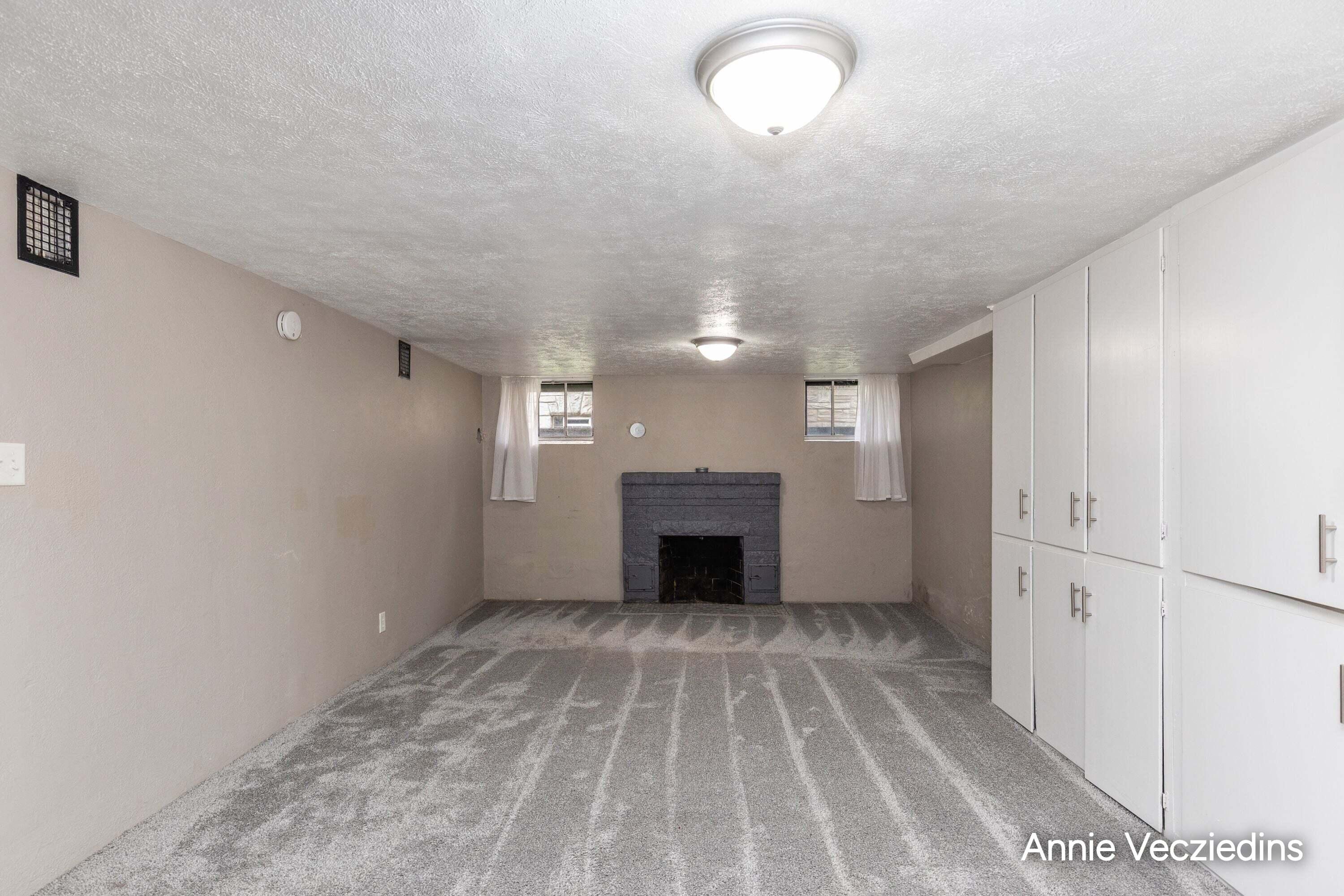 846 Lake Michigan Drive NW Grand Rapids MI 49504