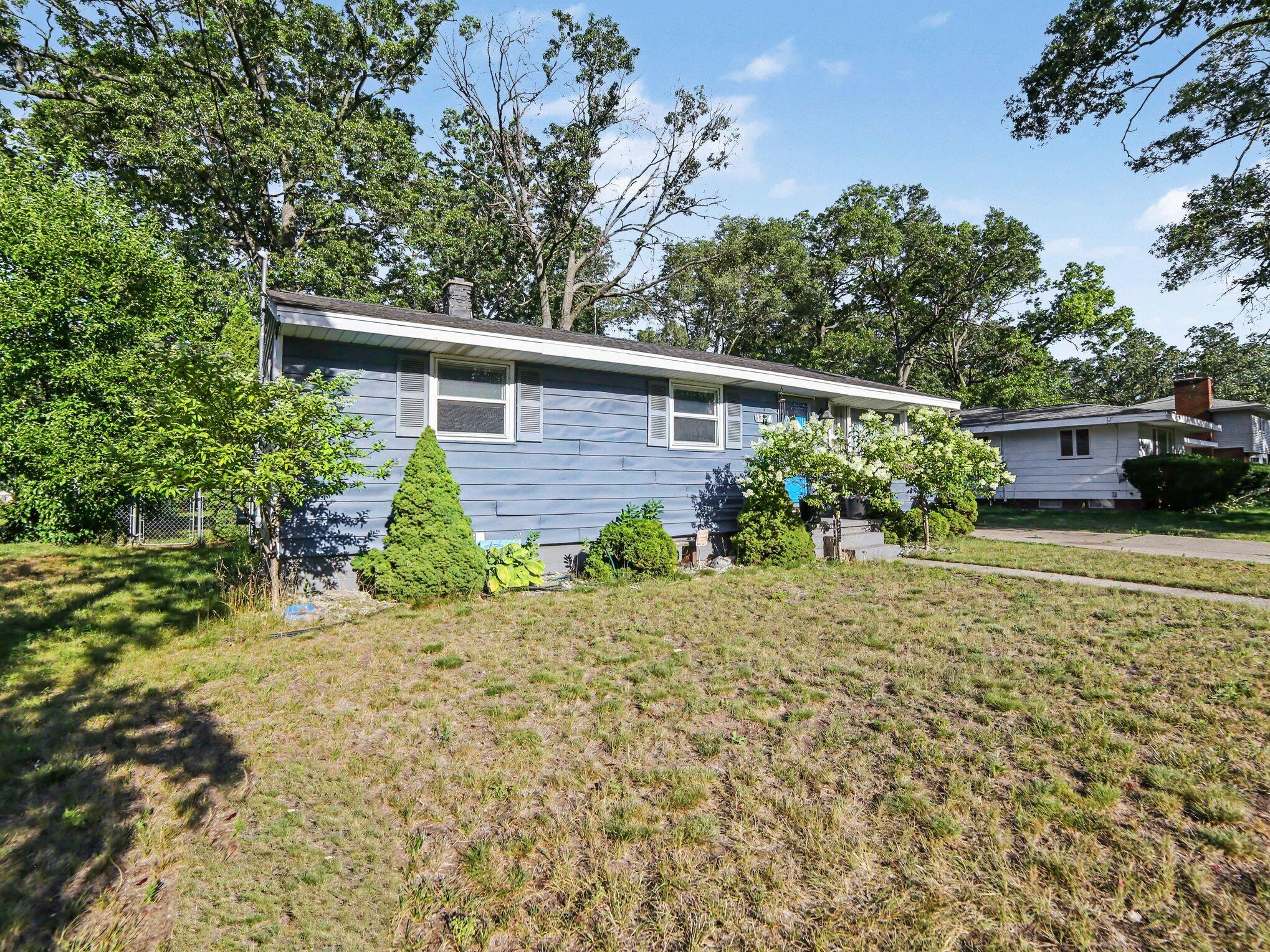 1324 Eastwood Drive Muskegon MI 49442