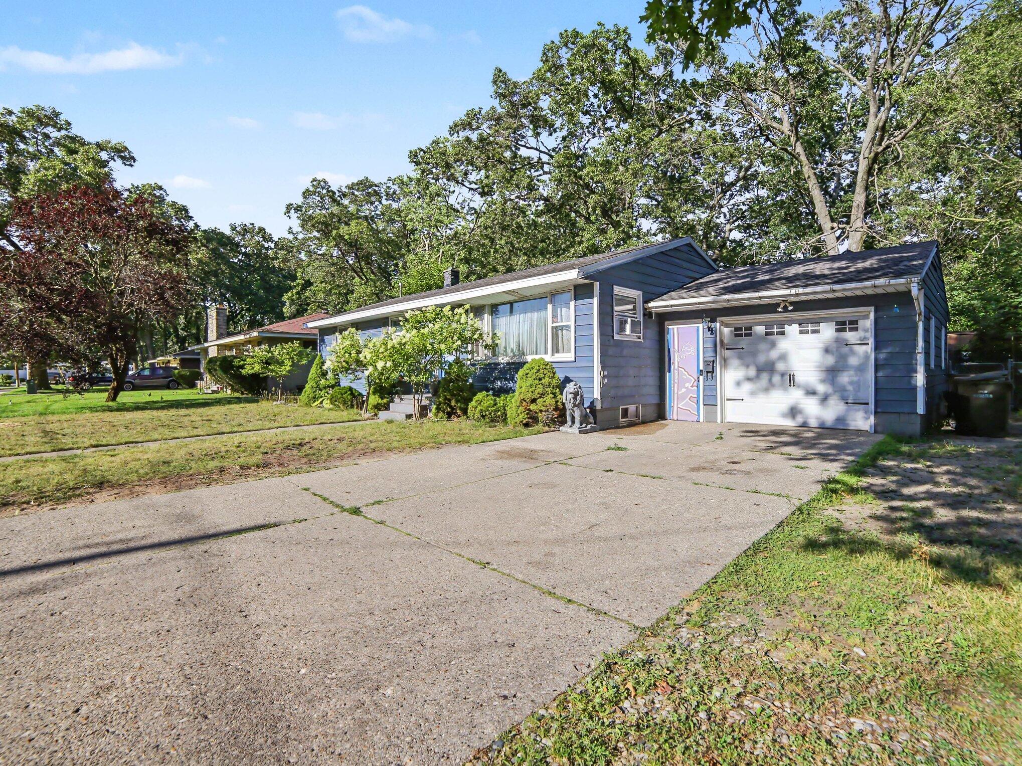 1324 Eastwood Drive Muskegon MI 49442
