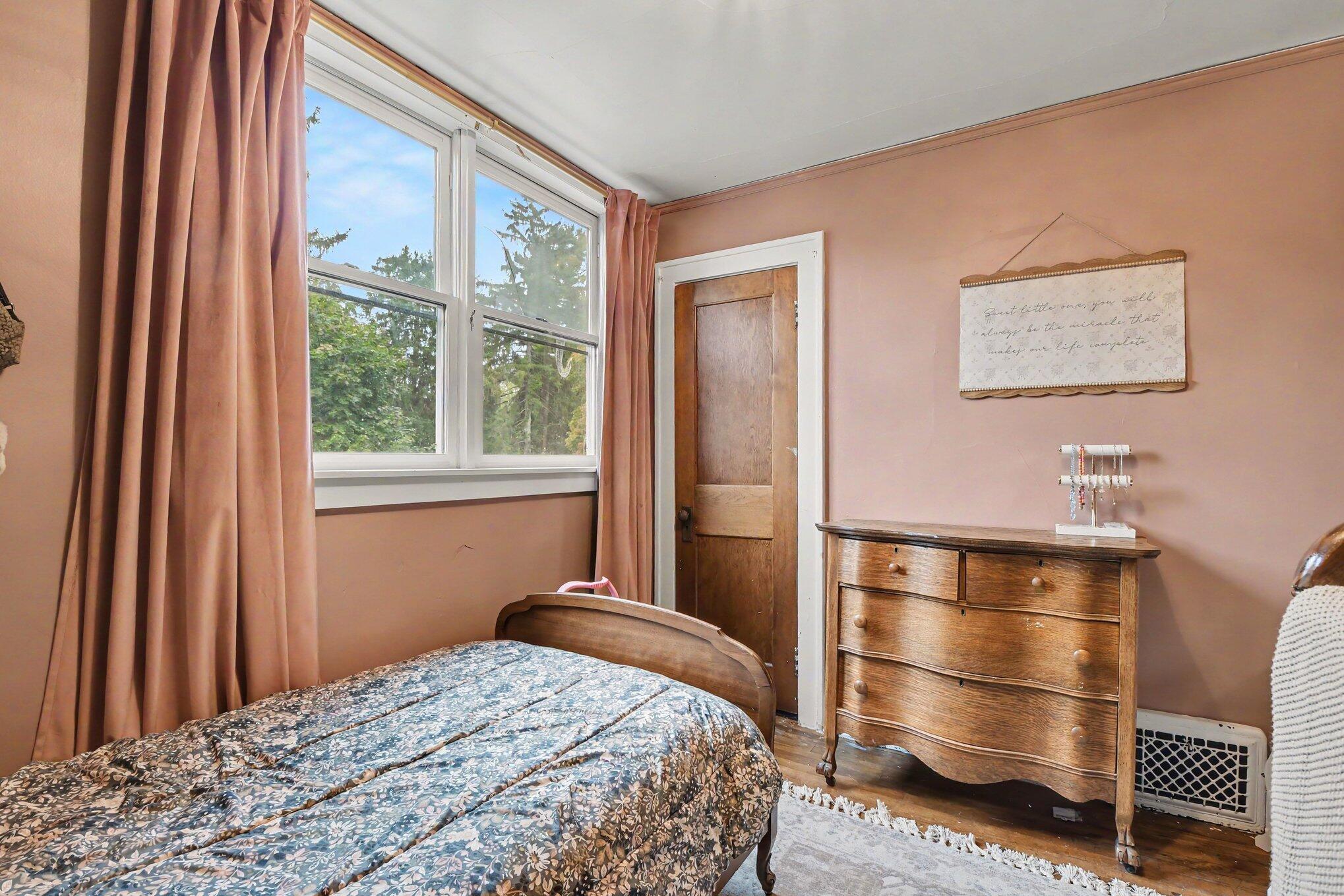 319 Glenhaven Avenue NW Grand Rapids MI 49504