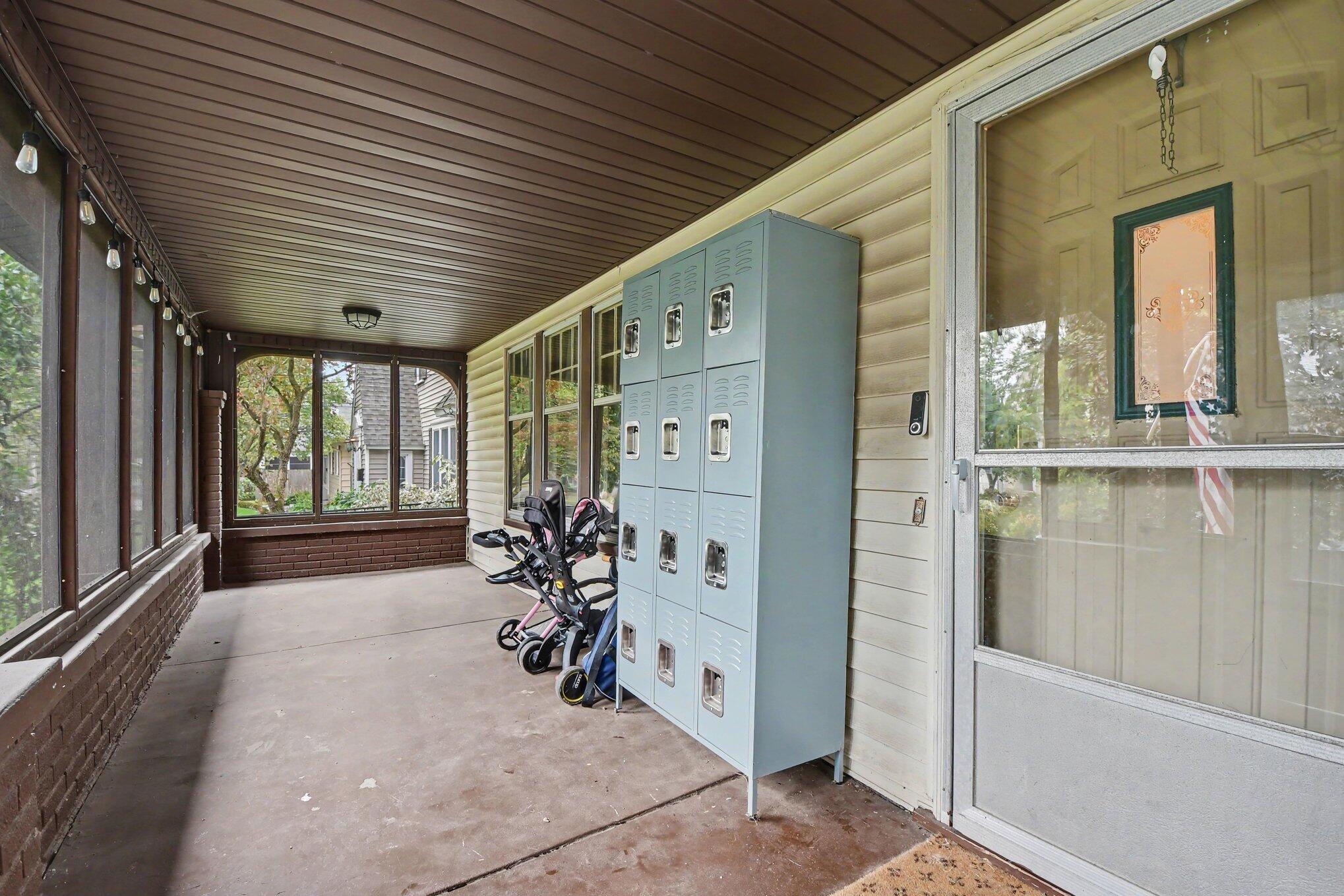 319 Glenhaven Avenue NW Grand Rapids MI 49504