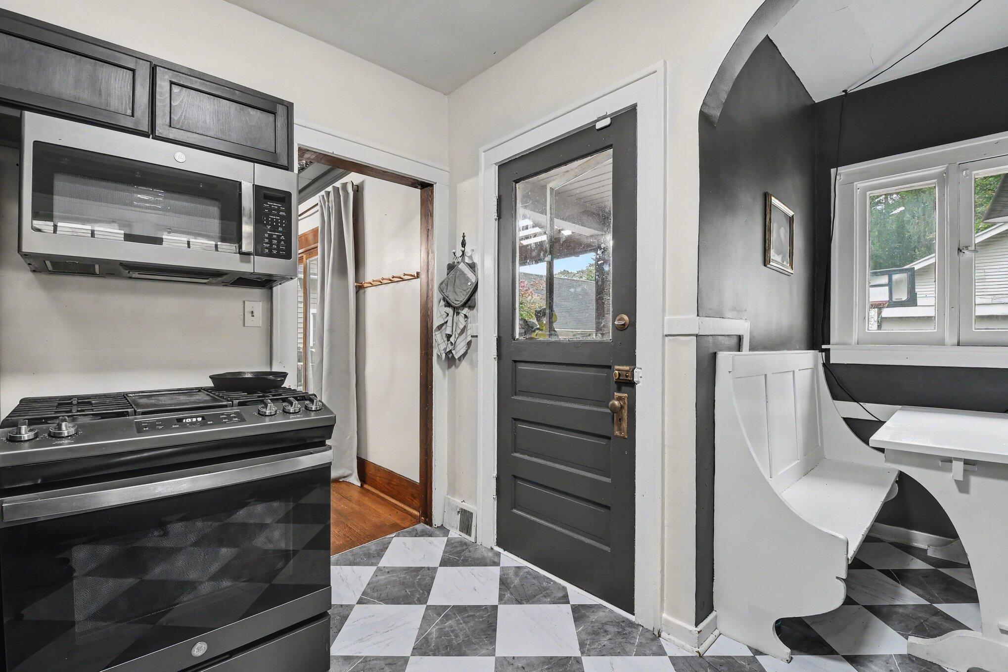 319 Glenhaven Avenue NW Grand Rapids MI 49504