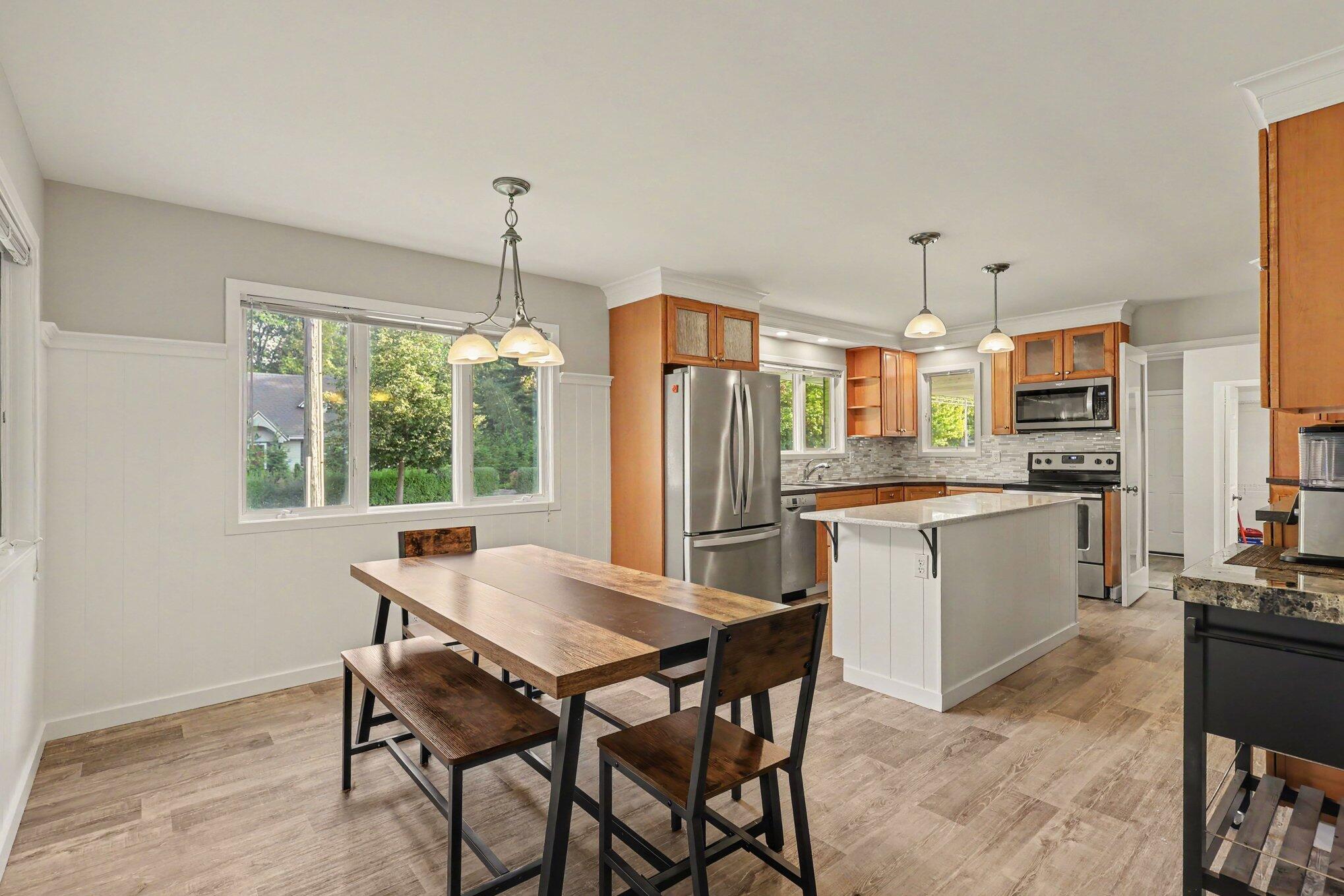 997 Colonial Court Holland MI 49423
