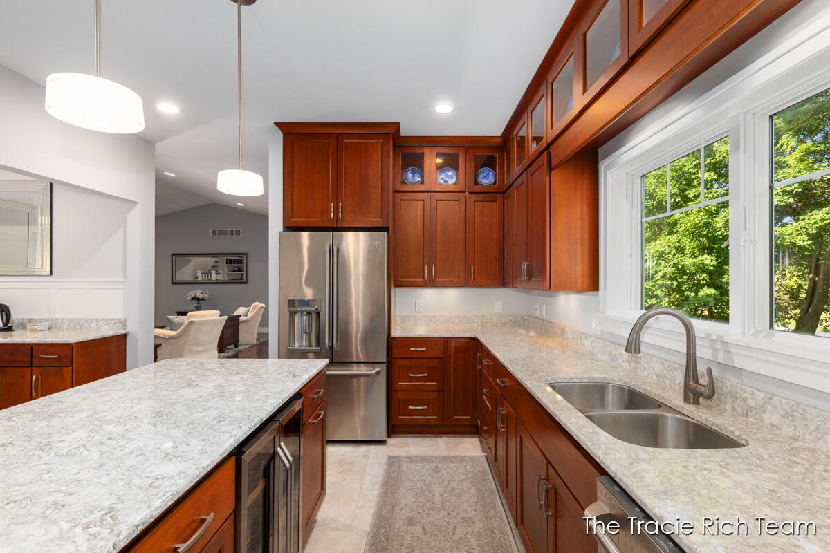 269 N Main Street Rockford MI 49341