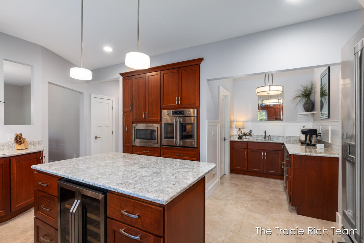 269 N Main Street Rockford MI 49341