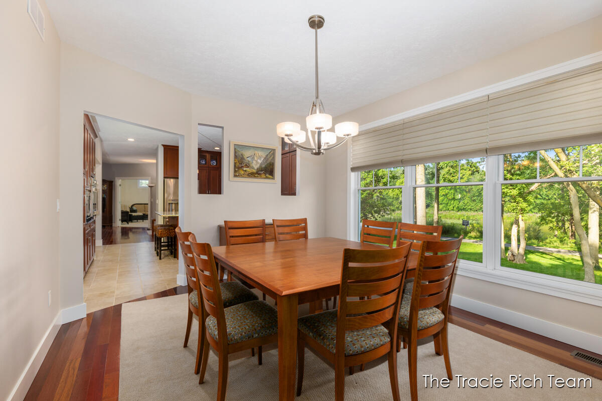 269 N Main Street Rockford MI 49341
