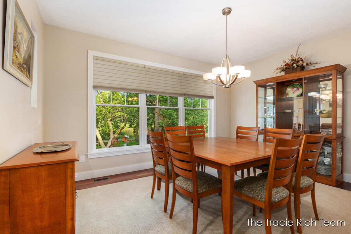 269 N Main Street Rockford MI 49341