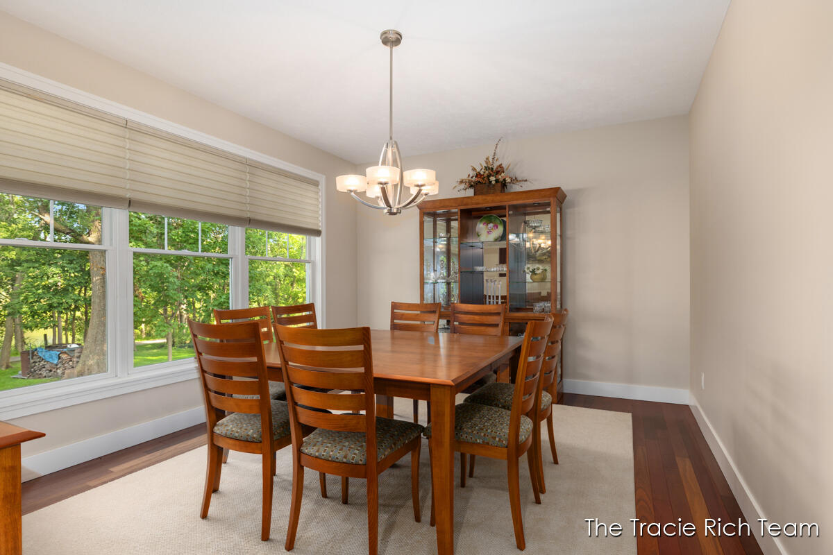 269 N Main Street Rockford MI 49341