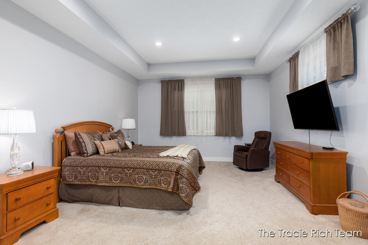 269 N Main Street Rockford MI 49341