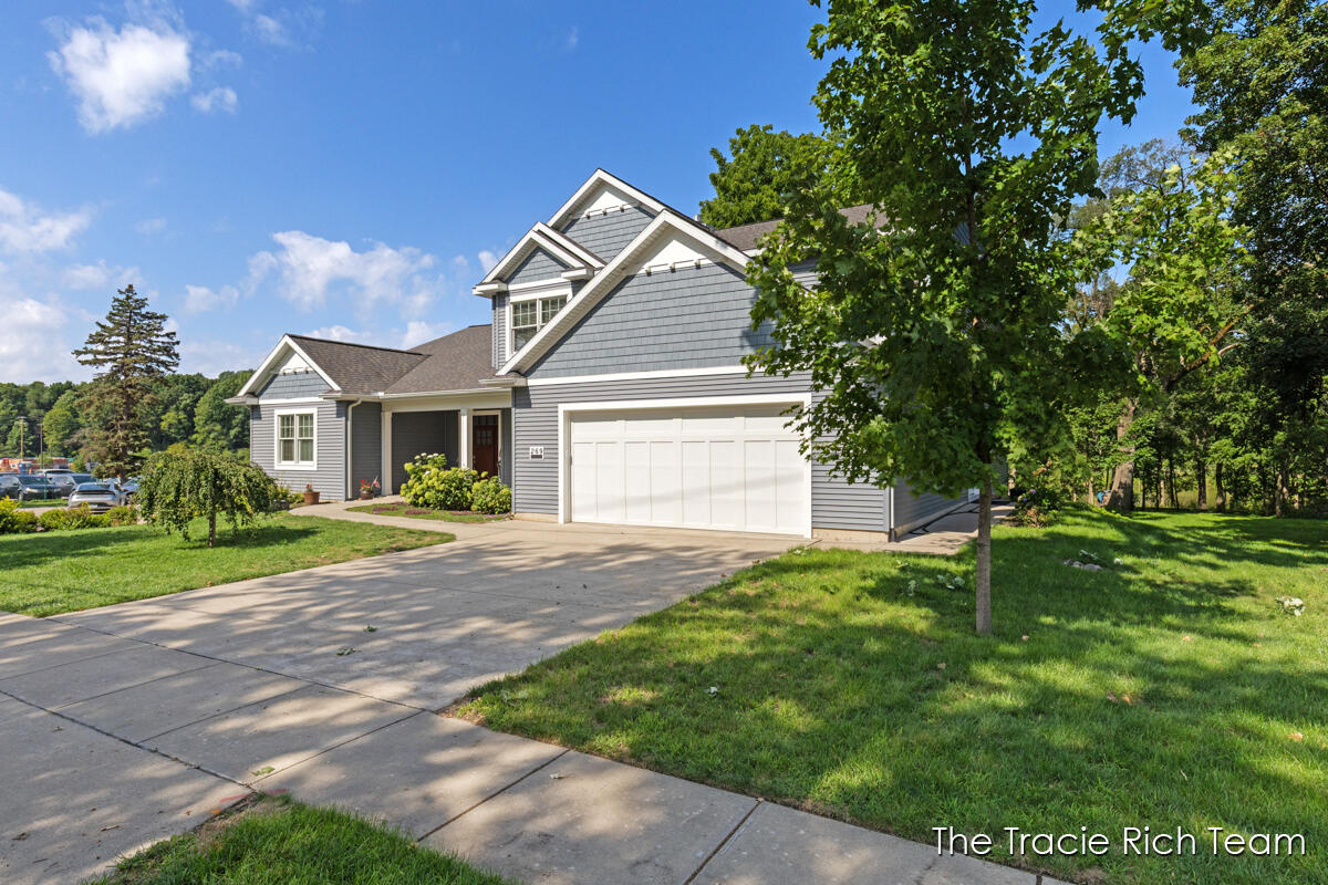 269 N Main Street Rockford MI 49341