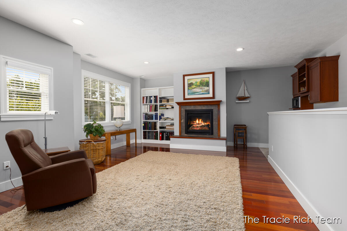 269 N Main Street Rockford MI 49341