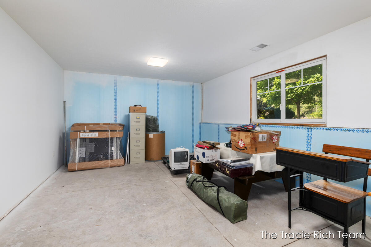 269 N Main Street Rockford MI 49341
