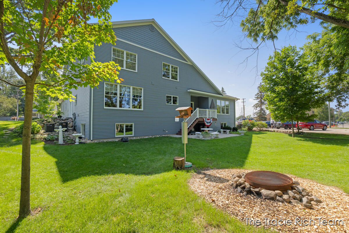 269 N Main Street Rockford MI 49341