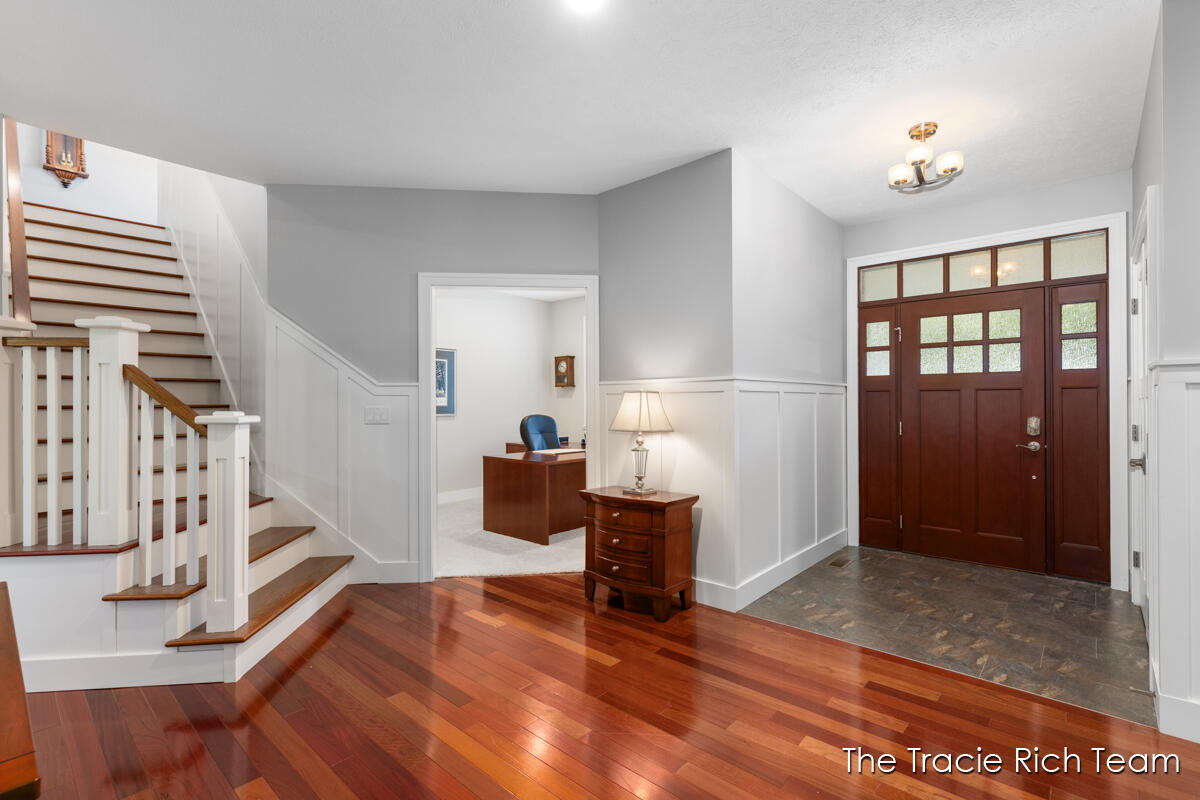 269 N Main Street Rockford MI 49341