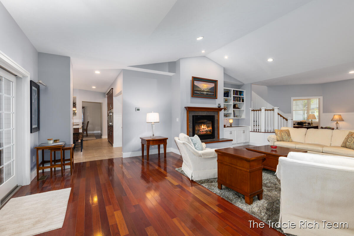 269 N Main Street Rockford MI 49341