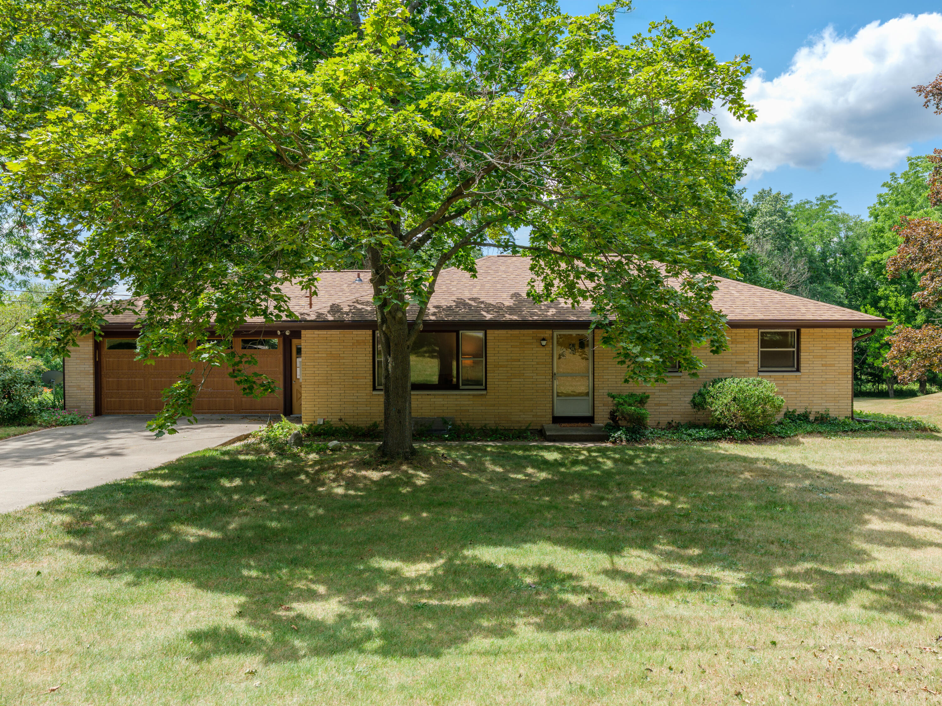 9169 N Riverview Drive Kalamazoo MI 49004
