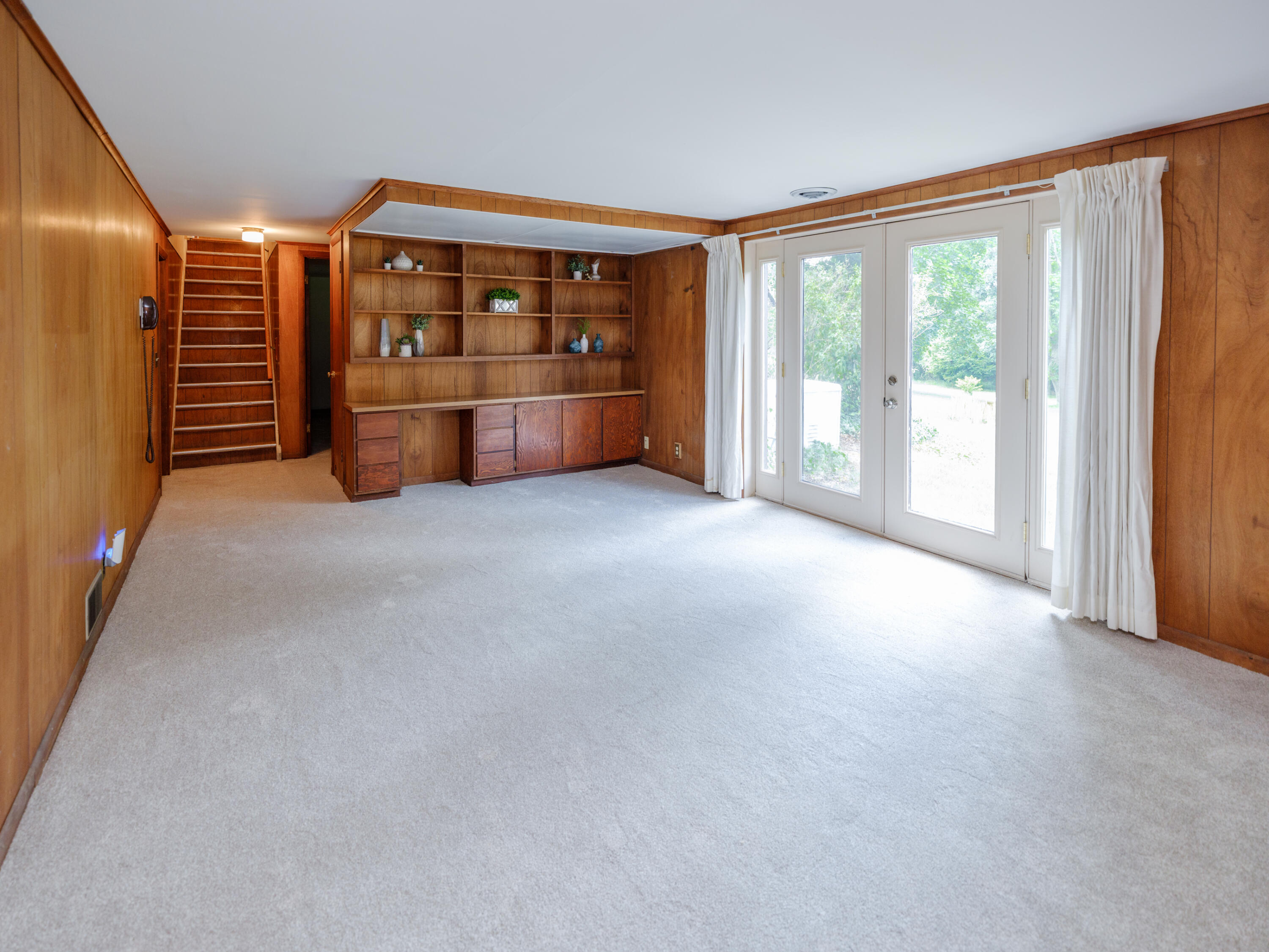 9169 N Riverview Drive Kalamazoo MI 49004