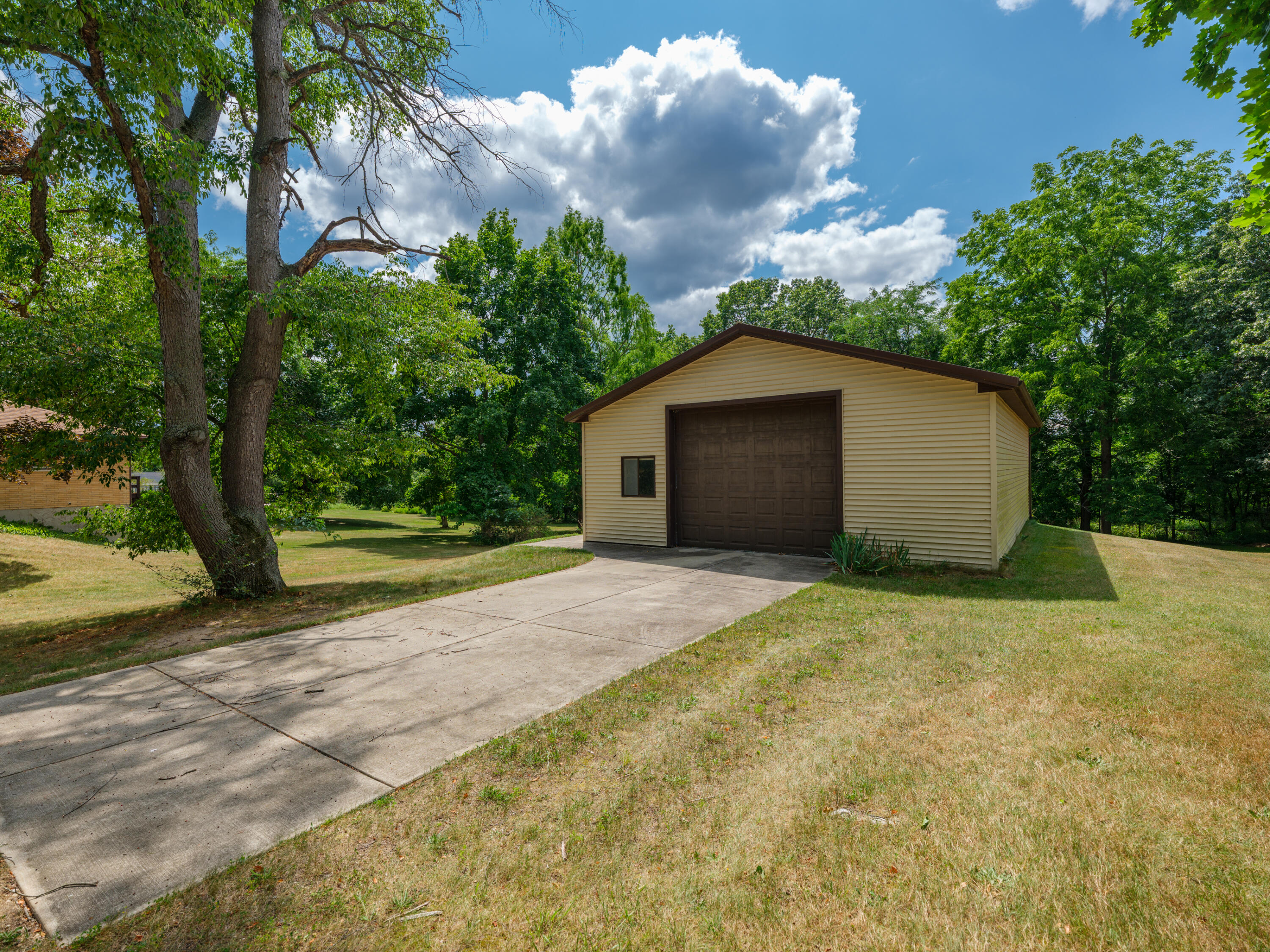 9169 N Riverview Drive Kalamazoo MI 49004