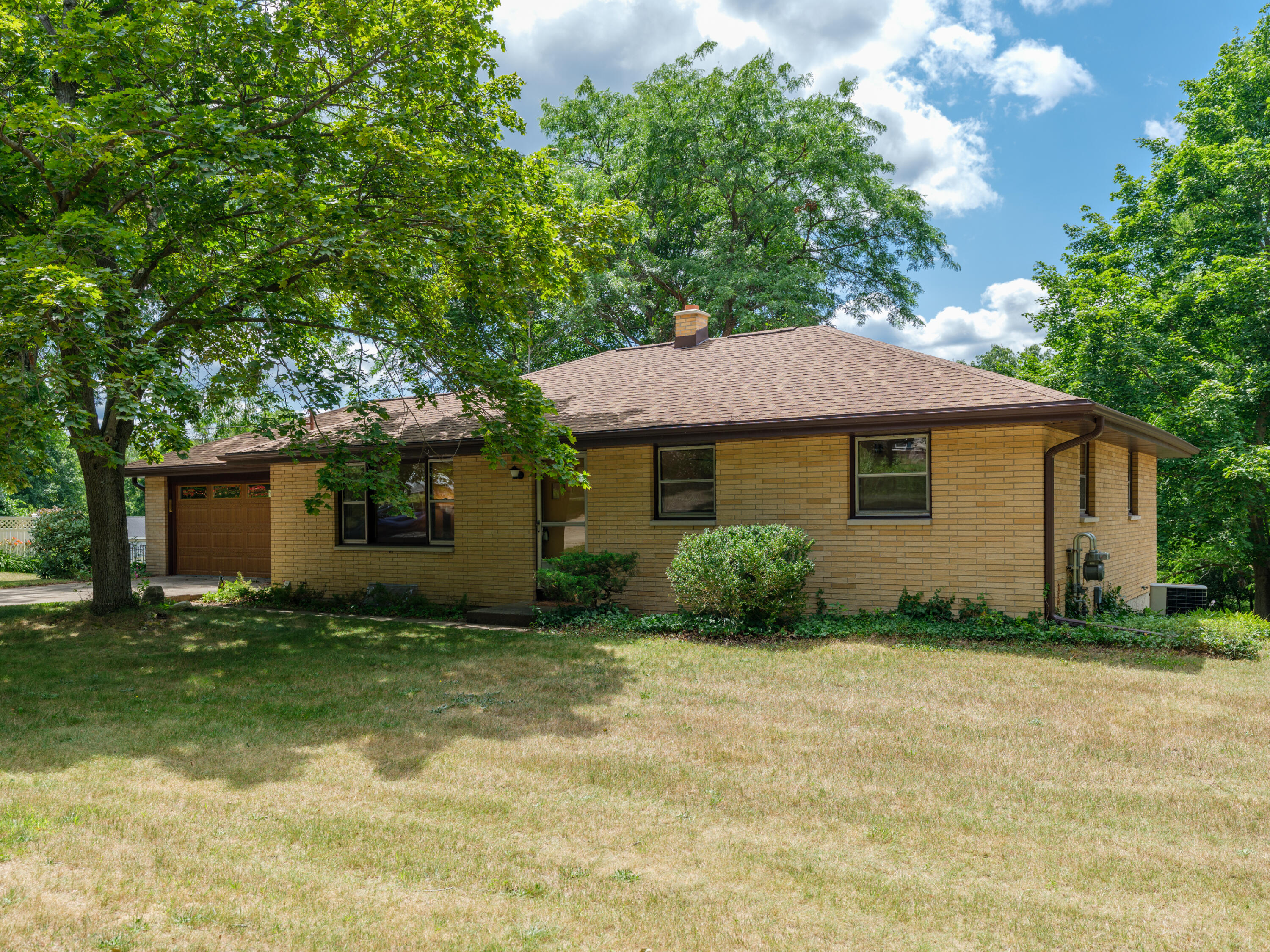 9169 N Riverview Drive Kalamazoo MI 49004