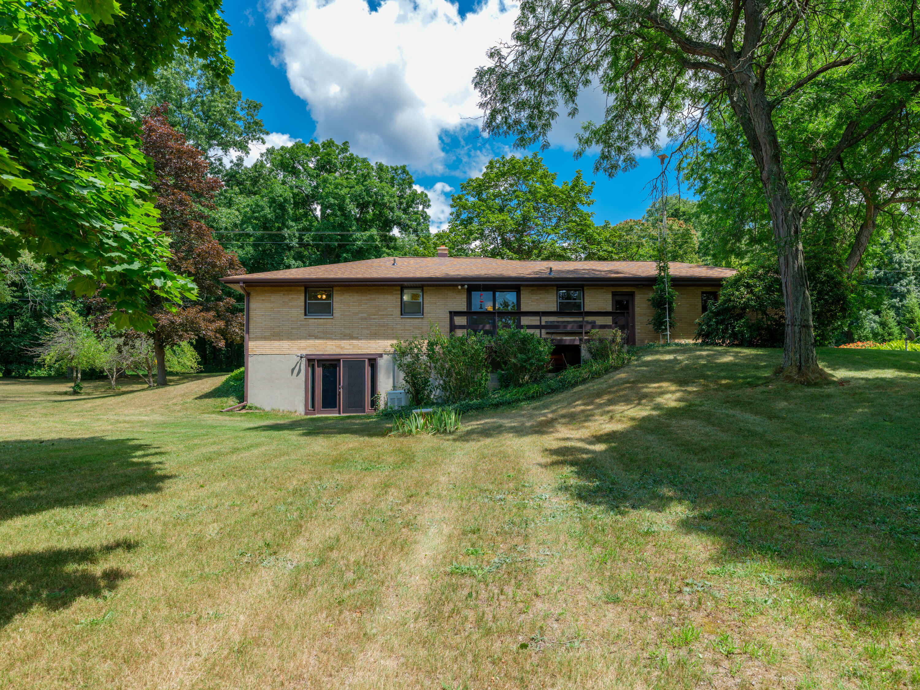 9169 N Riverview Drive Kalamazoo MI 49004