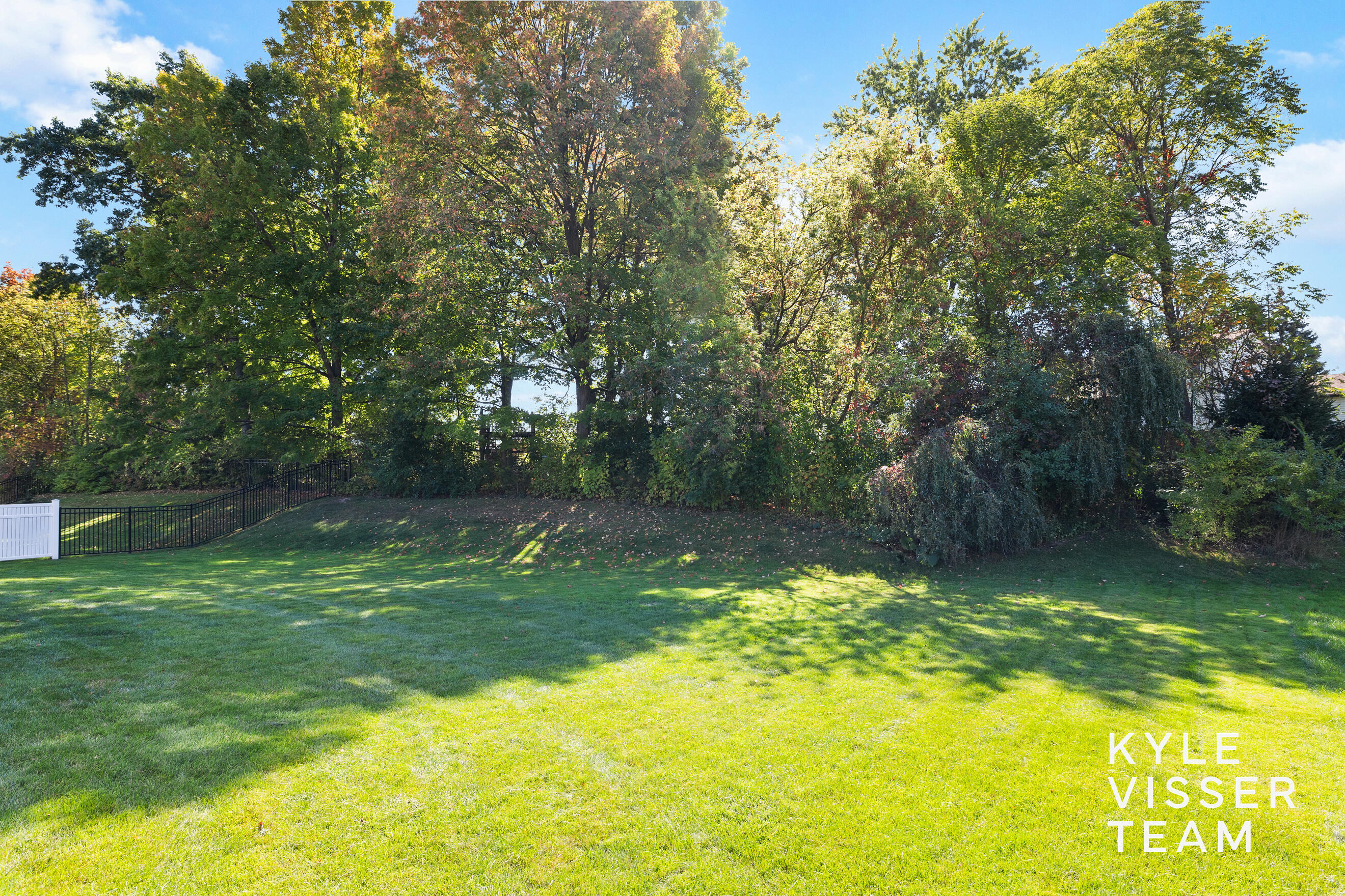 4478 Burton Forest Court SE Grand Rapids MI 49546