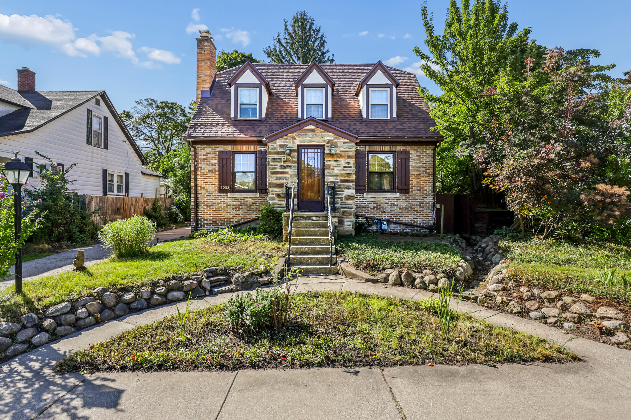 1053 W Forest Avenue Muskegon MI 49441