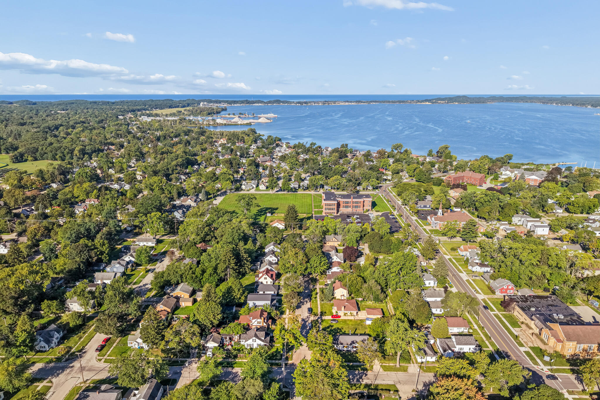 1053 W Forest Avenue Muskegon MI 49441