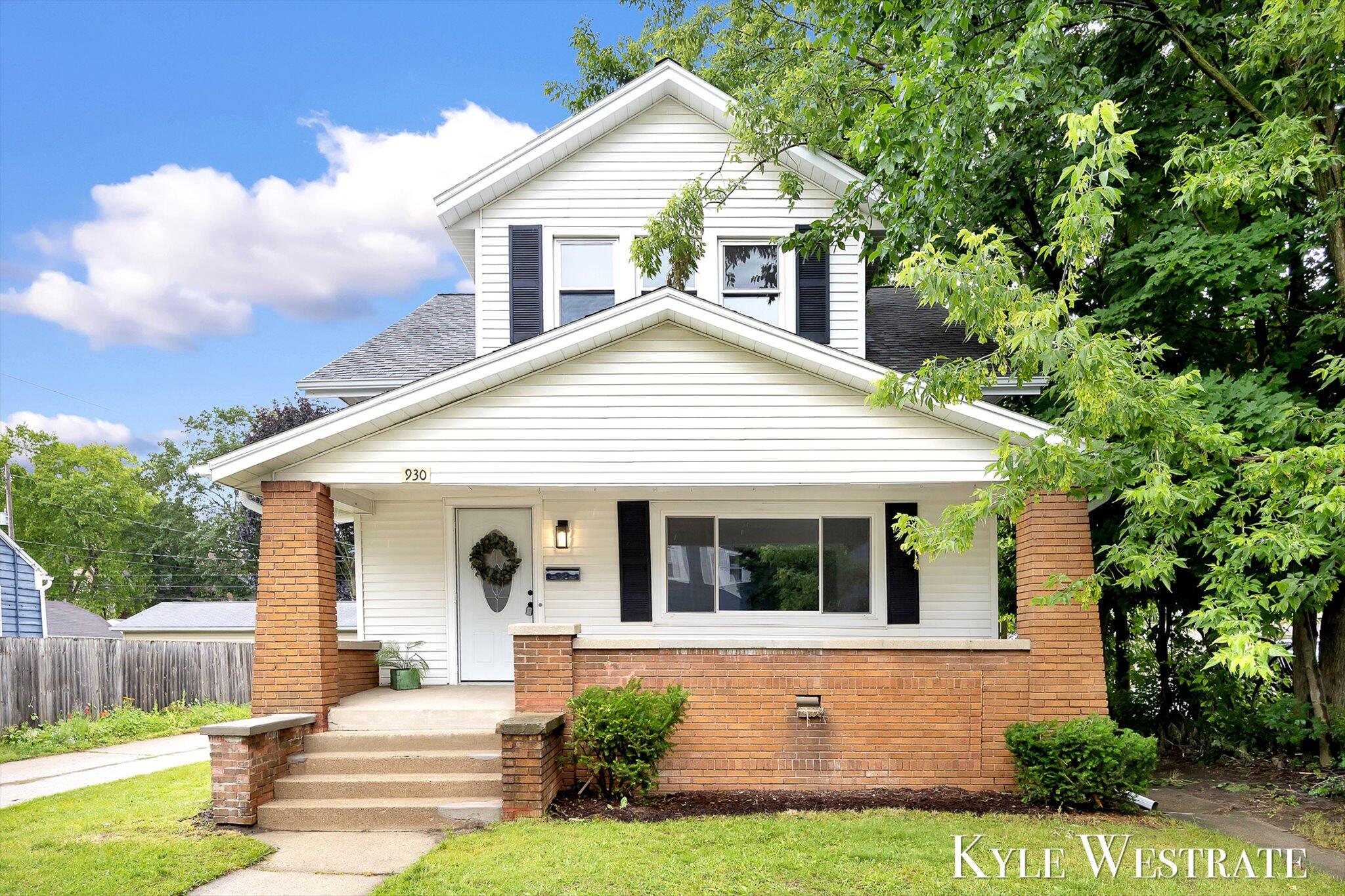 930 Powers Avenue NW Grand Rapids MI 49504