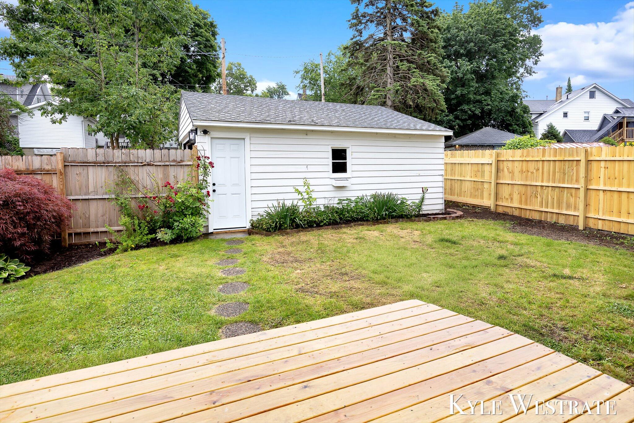 930 Powers Avenue NW Grand Rapids MI 49504