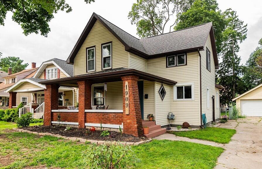 1909 Linden Avenue SE Grand Rapids MI 49507