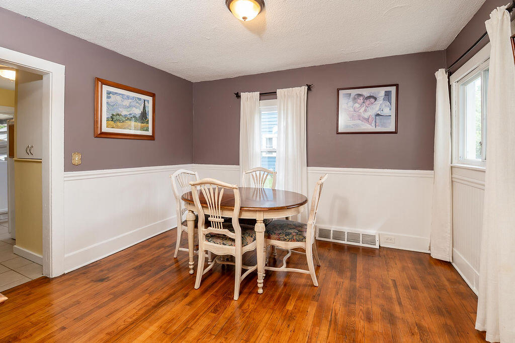 1909 Linden Avenue SE Grand Rapids MI 49507