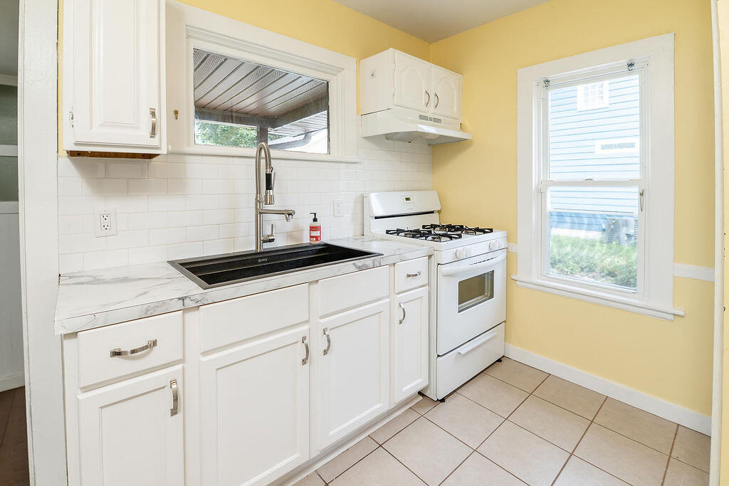 1909 Linden Avenue SE Grand Rapids MI 49507