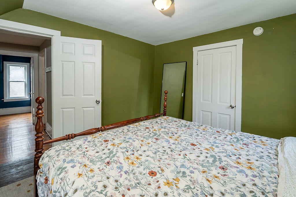 1909 Linden Avenue SE Grand Rapids MI 49507