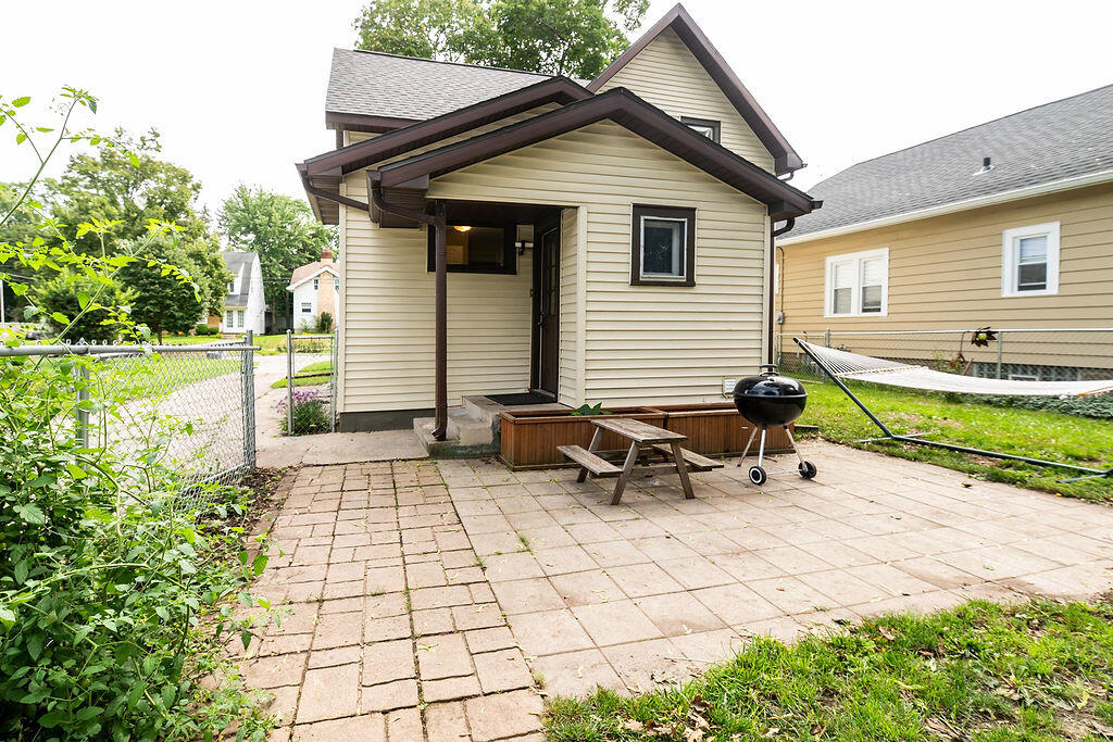 1909 Linden Avenue SE Grand Rapids MI 49507
